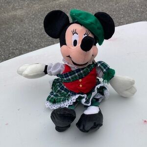 Minnie Mouse Plush Scottish Attire Globe Trotting